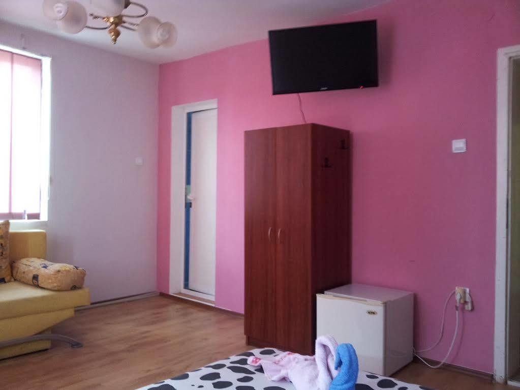 Guest House Bedrock Bełogradczik Zewnętrze zdjęcie