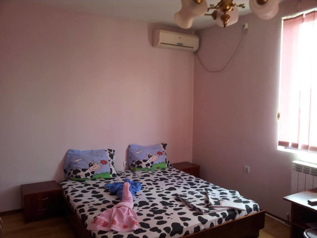 Guest House Bedrock Bełogradczik Zewnętrze zdjęcie