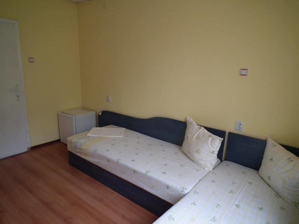 Guest House Bedrock Bełogradczik Zewnętrze zdjęcie