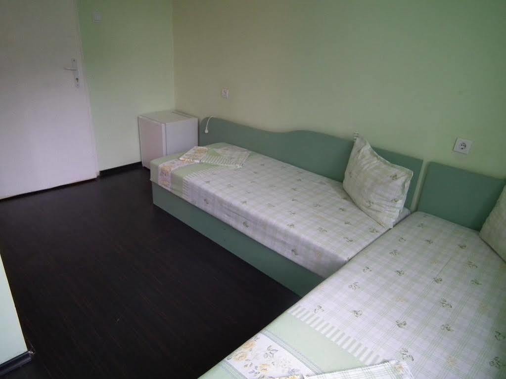 Guest House Bedrock Bełogradczik Zewnętrze zdjęcie